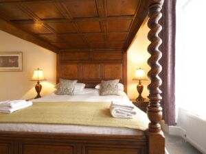 BBI-queen-fourposter-9 Large